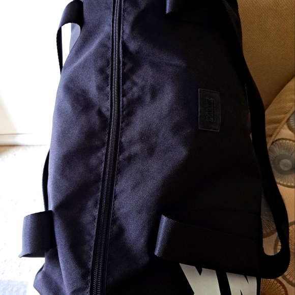 NWOT "PINK" by Victoria Secret Double Strap Duffle Bag Unisex - Picture 12 of 12